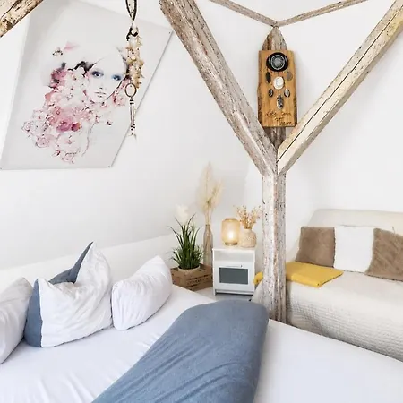 Apartmán Traeumen Ueber Den Daechern Wismars, Dachbodenapartment