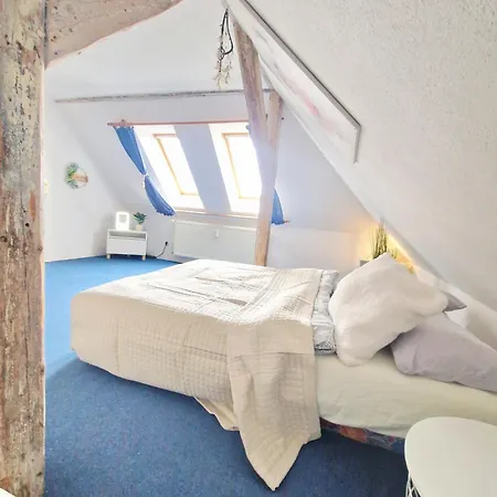 Traeumen Ueber Den Daechern Wismars, Dachbodenapartment