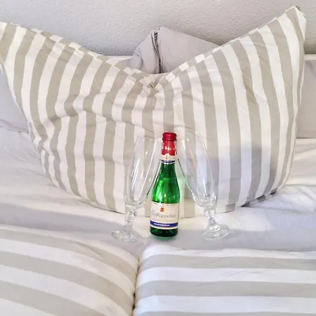Traeumen Ueber Den Daechern Wismars, Dachbodenapartment * Wißmar